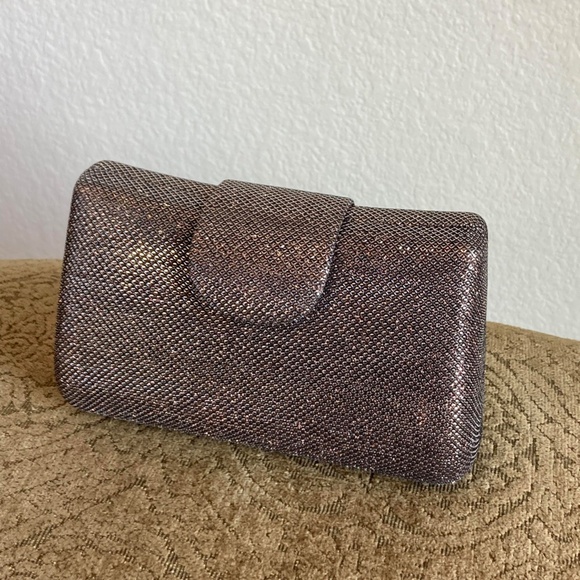 Cruise Club Mini Metallic Chain Cross-Body NWT Evening Hard Shell Bag Purse - Picture 4 of 5